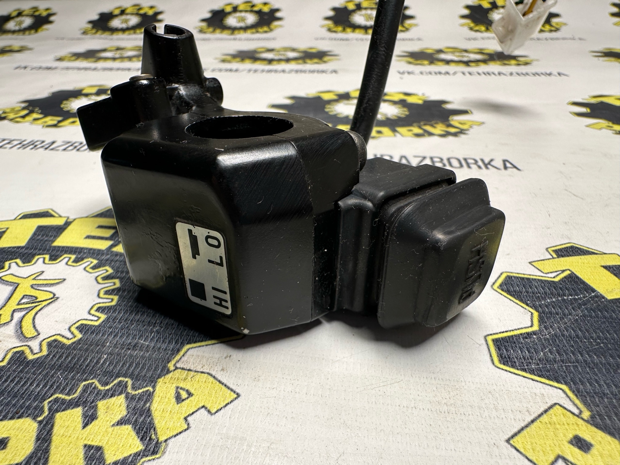 Ручка тормоза в сборе Включатель фары 88R-W8291-00-00 — фото 1