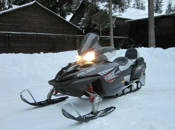 Polaris FST IQ Touring 2006 перед разборкой